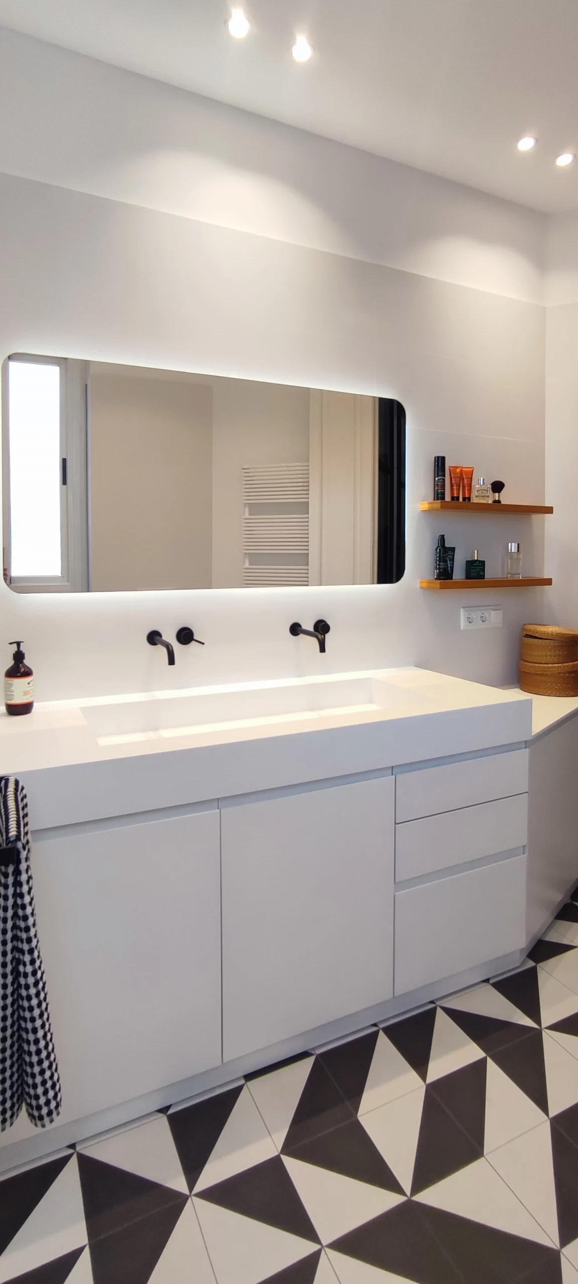 Interiorismo - reforma de baño en Poblenou